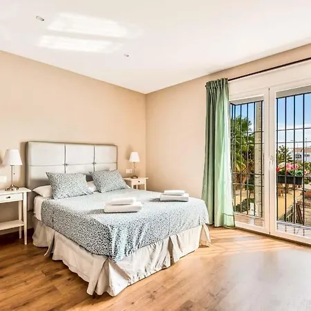 Villa Sleeps 6 With Pool Air Con And Wifi Nerja