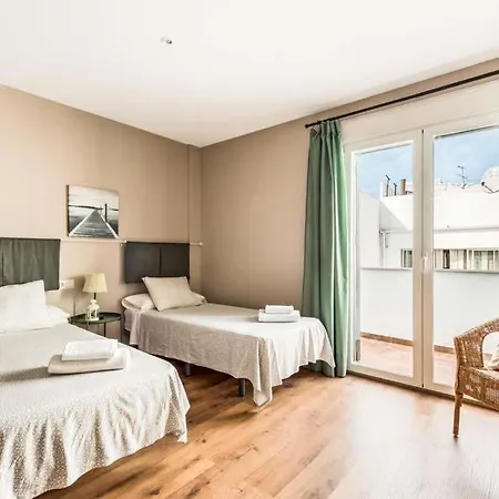 Sleeps 6 With Pool Air Con And Wifi