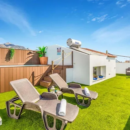 Villa Sleeps 6 With Pool Air Con And Wifi *